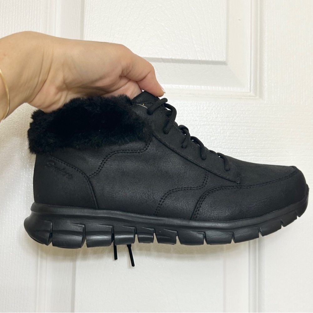 Skechers water repellent boots size 9